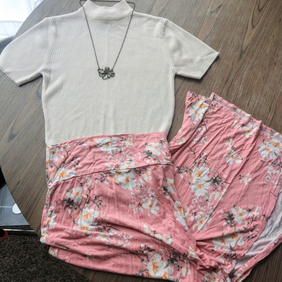 Cream top - Picture 2 of 9